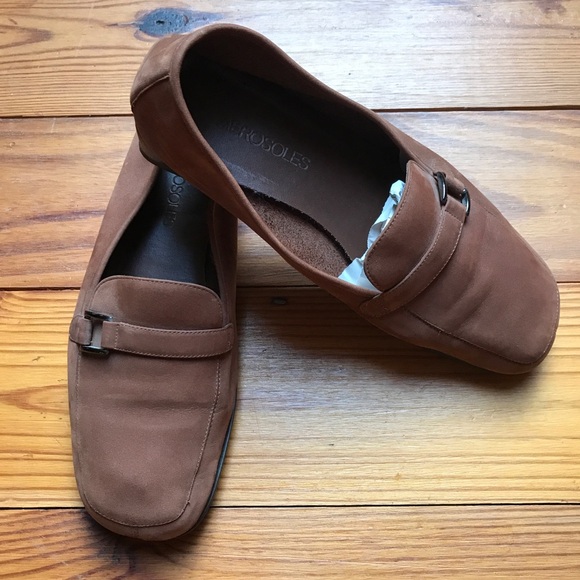 Aerosoles Tan Brown Soft Suede Leather Loafers, EUC, 8.5 - Picture 3 of 10